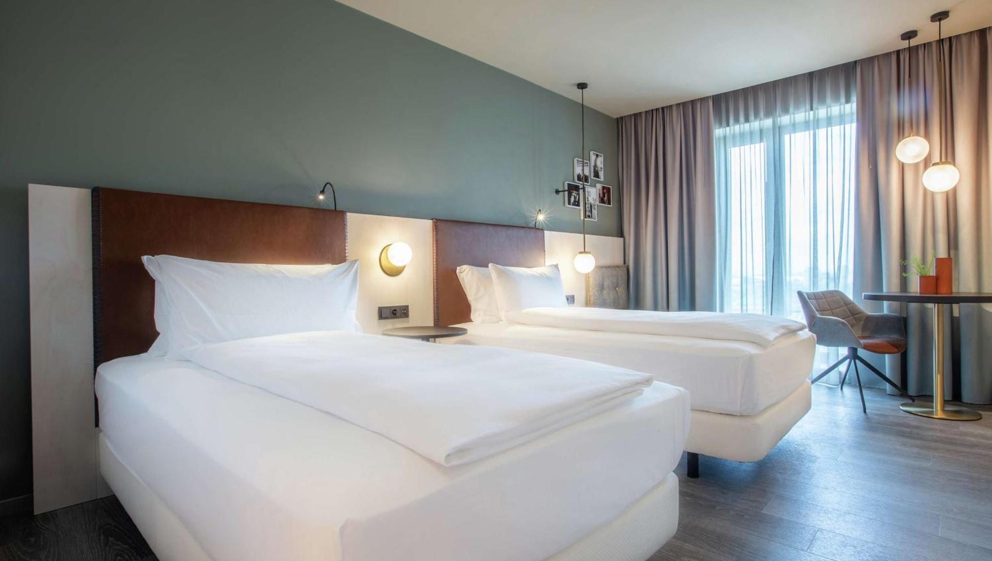 Hilton Garden Inn Mannheim Exterior photo
